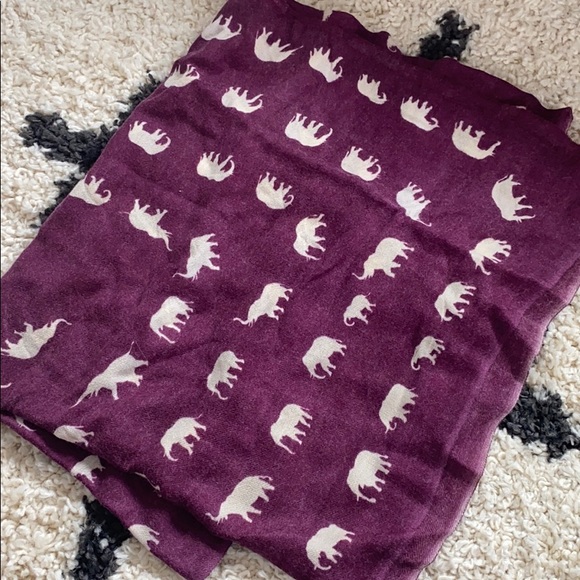 Wool Scarf - Picture 6 of 10